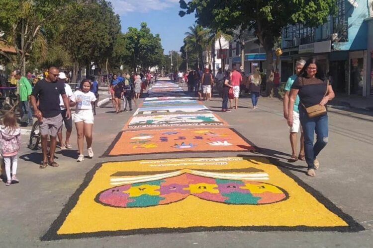 Celebração de Corpus Christi altera circulação e reúne tradição religiosa no município. Divulgação